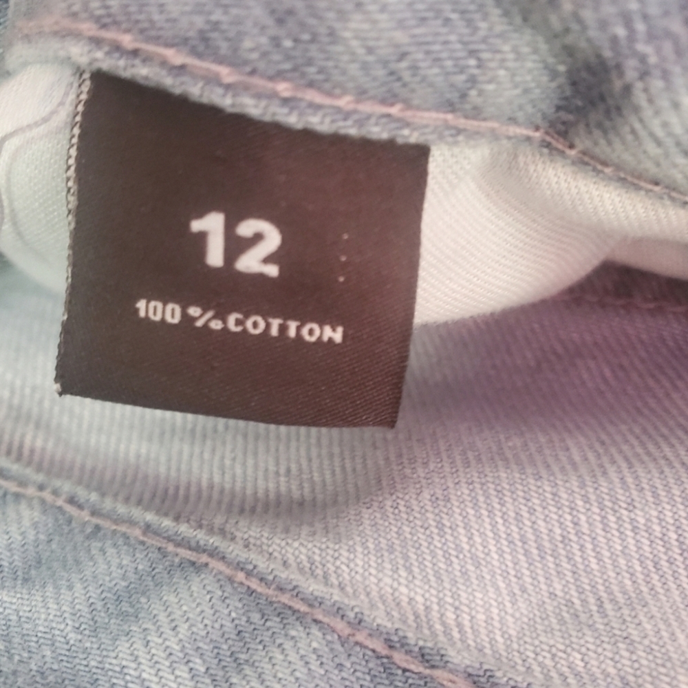 NWT FEMME LUXE size 12 blue washed distressed jeans, $49.95 value - Picture 5 of 5